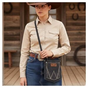 Wrangler Water Replacement Pocket Crossbody